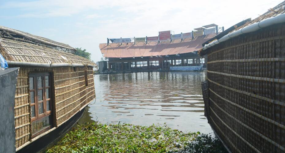 Vaishnav Houseboats, Alleppey 4